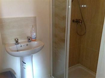 אינברנס Highlander B&B מראה חיצוני תמונה